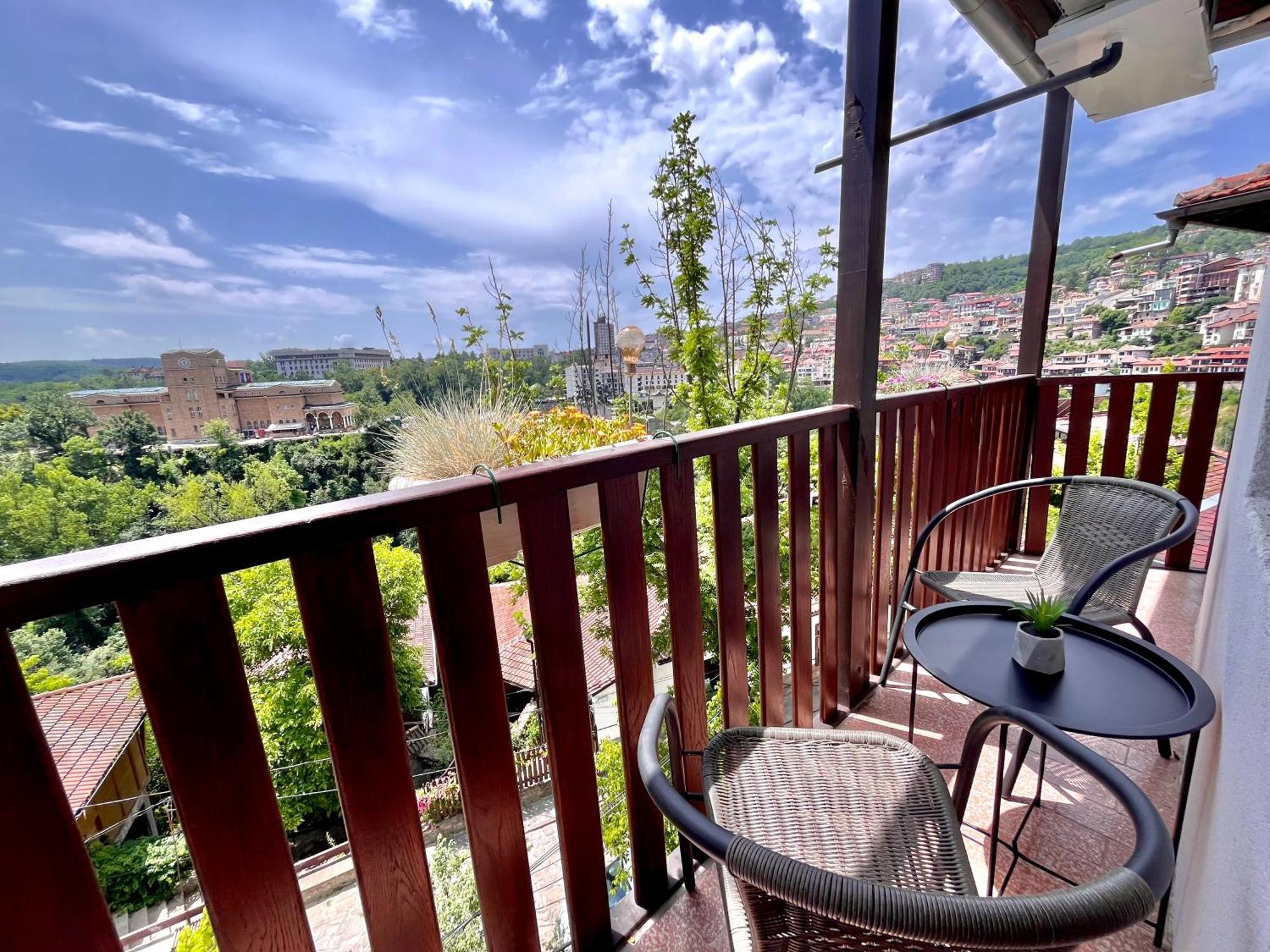 The Green Guest House Of Veliko Tarnovo-Amazing View, Top Location Exterior foto